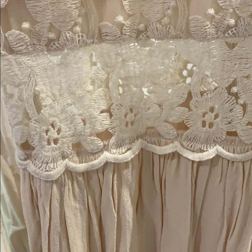 Dress - Picture 4 of 4